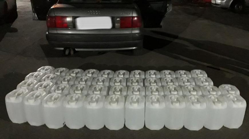 Мозырянин перевозил 460 л спиртосодержащей жидкости без документов