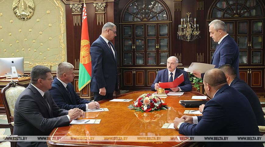 Лукашенко обновил руководство в нескольких районах Гомельской области
