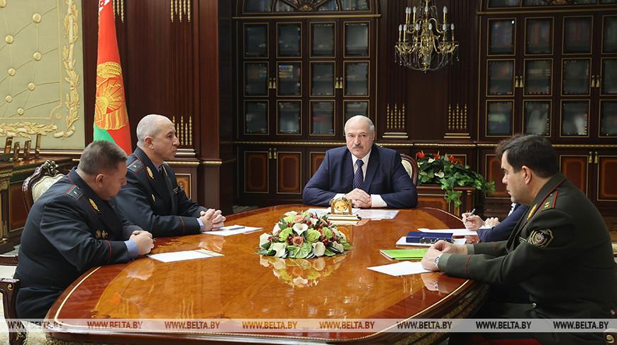 «Направляетесь на ответственные участки нашей страны» — Лукашенко назначил новых помощников по Брестской, Гродненской областям и Минску