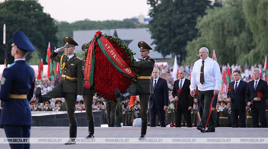 Лукашенко в Брестской крепости: мы родную землю и суверенитет никому не отдадим
