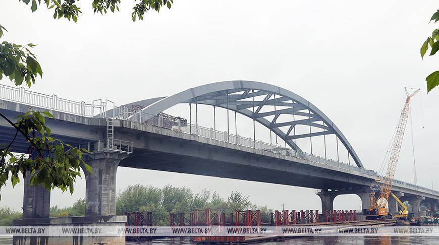 Движение по новому мосту через Днепр открыли в Рогачеве