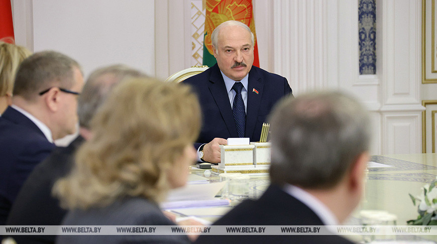 Лукашенко встретился с рабочей группой по доработке проекта Конституции
