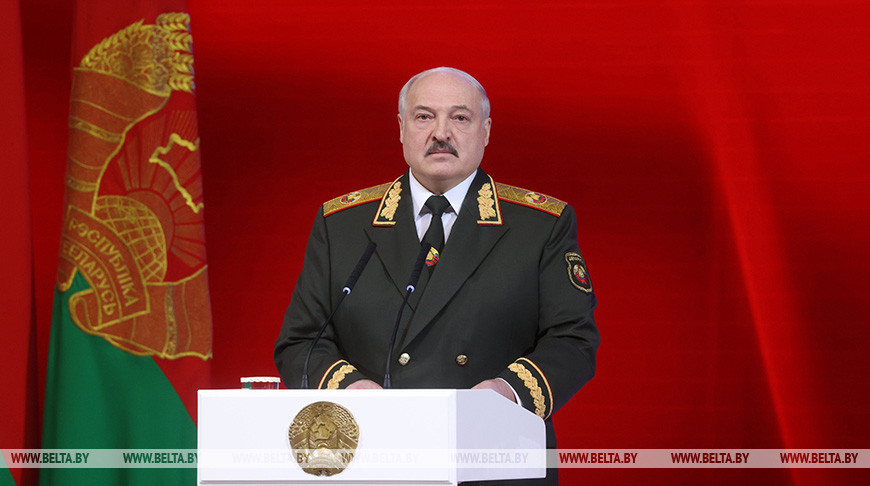 Лукашенко: День защитников Отечества — праздник каждого, кто готов стать на защиту суверенитета страны