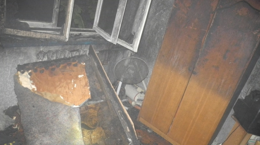 Ночной пожар в квартире Гомеля: мужчина спасен, его соседи эвакуированы
