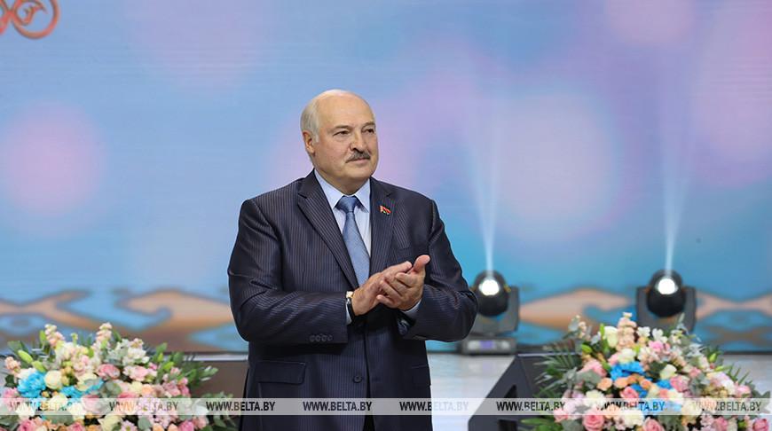 Лукашенко: бережное отношение к традициям и исторической памяти — залог усиления роли Беларуси в мире