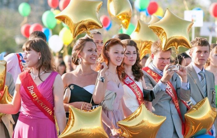 Выпускные вечера пройдут сегодня в школах Беларуси