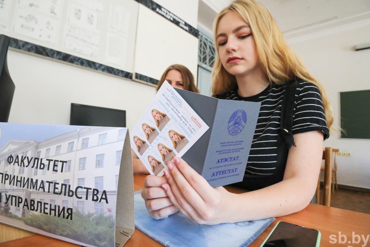 В Министерстве образования разъяснили изменения в сроках приема вступительной кампании – 2022