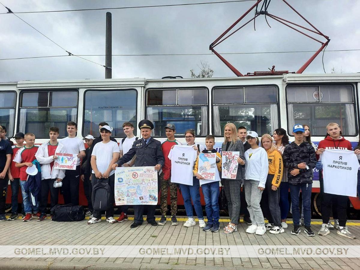 В Мозыре на маршрут вышел «Трамвай без наркотиков»