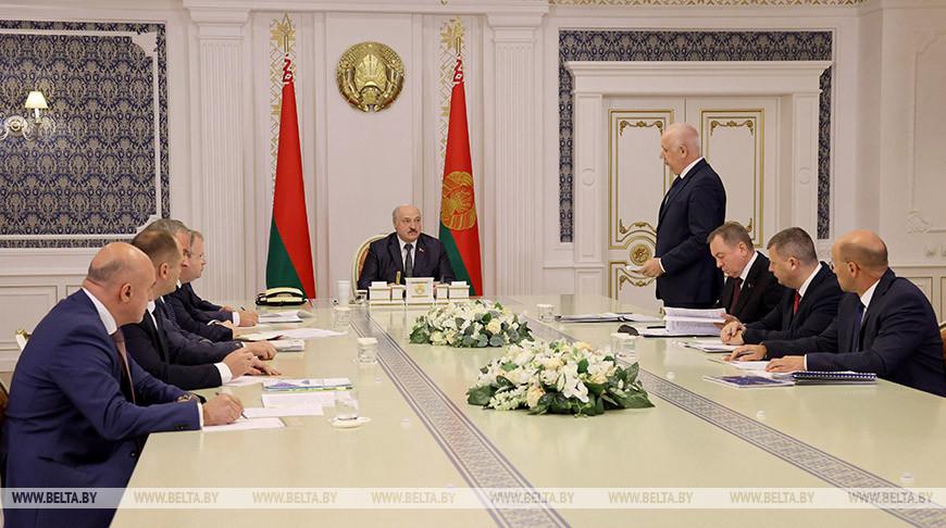 Лукашенко ждет «виртуозной логистики» от Минтранса и правительства