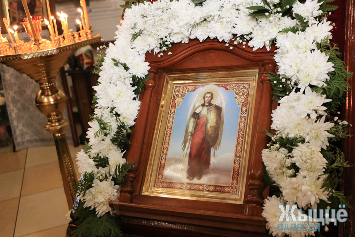21 ноября православные христиане празднуют Собор Архистратига Михаила и прочих Небесных Сил бесплотных