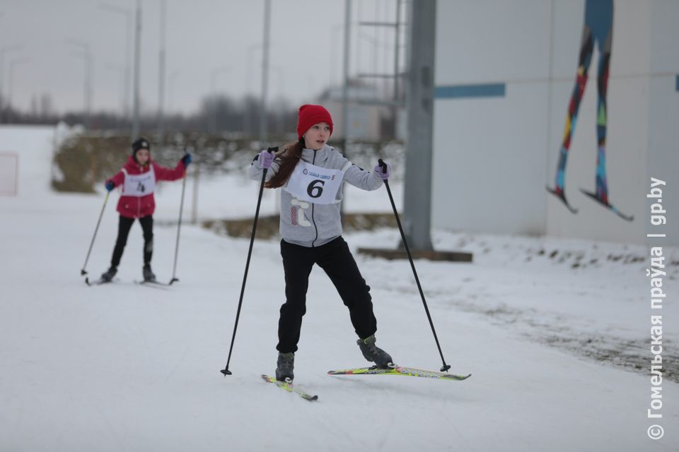 В Гомеле стартовали областные соревнования среди детей и подростков по биатлону «Снежный снайпер». Они помогают искать новые таланты
