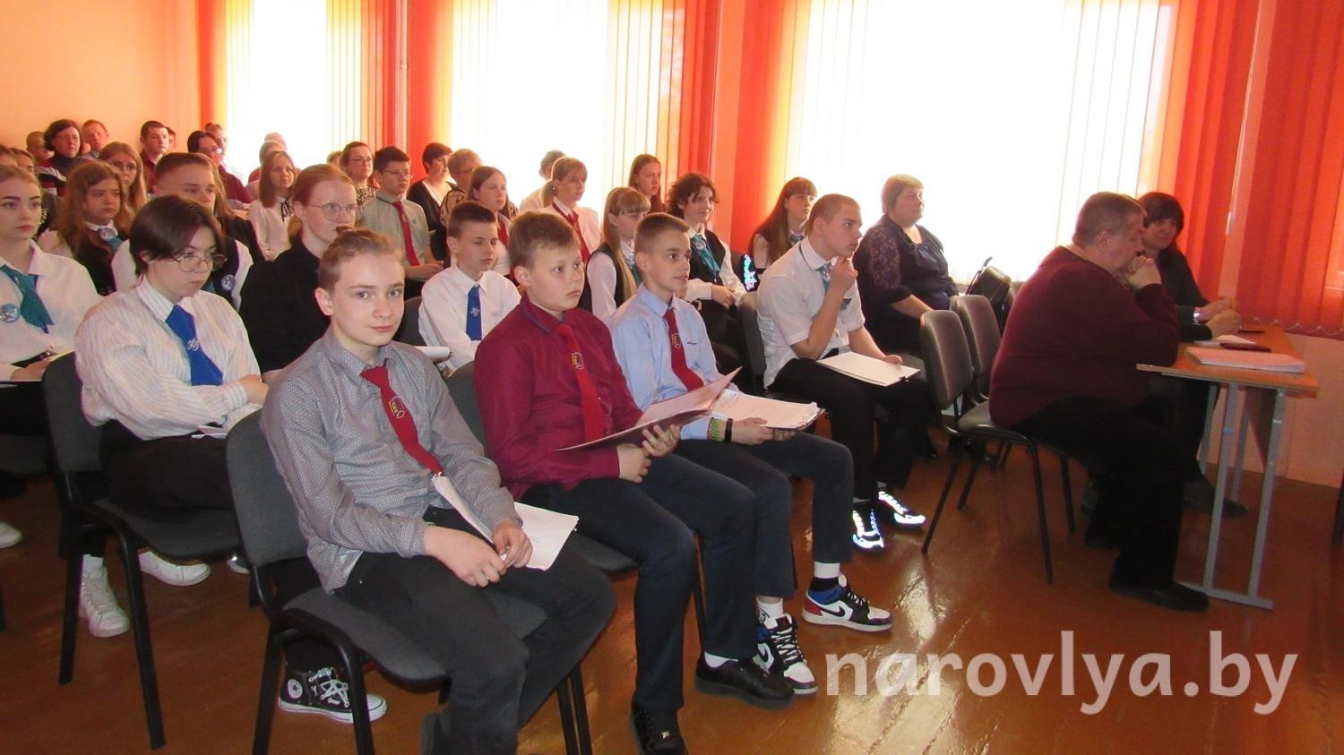 <strong>Районный конкурс «уникУм» собрал в гимназии Наровли 36 интеллектуалов</strong>
