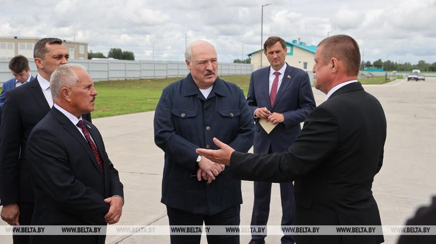 Лукашенко: наша задача — за пятилетку уйти от диких ферм и построить технологичные комплексы
