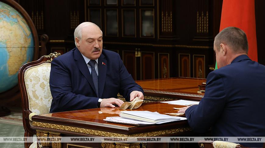 Лукашенко презентовали белорусские конфеты по китайскому рецепту