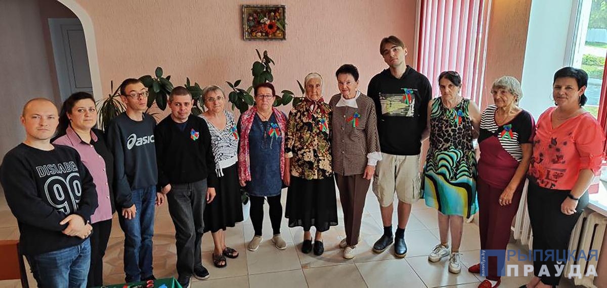 Актив Наровлянской районной организации РОО «Белая Русь» принял участие во встрече поколений