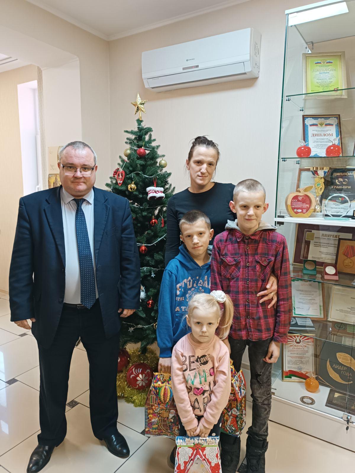 Работники ОАО «Красный Мозырянин» присоединились к акции «Наши дети»
