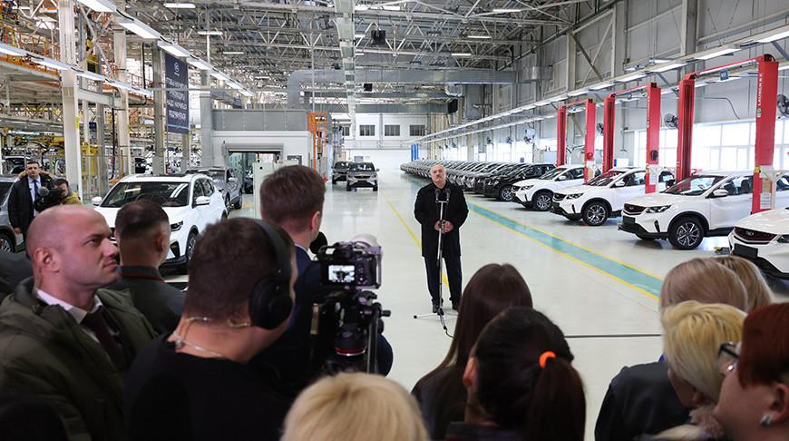 Лукашенко поручил правительству во что бы то ни стало удовлетворить спрос населения на отечественные авто