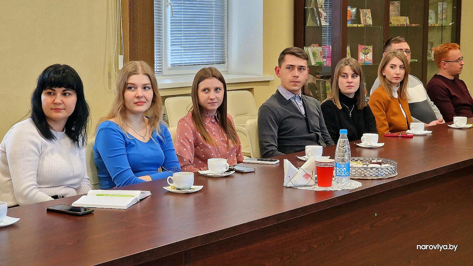 Председатель райисполкома Владимир Антоненко встретился с молодежью Наровлянщины