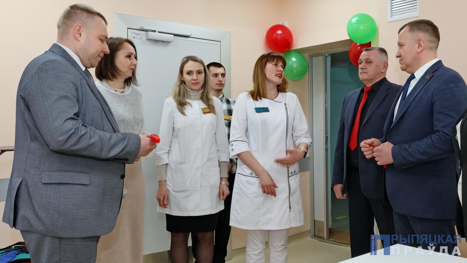 В Наровлянской ЦРБ торжественно открыли обновленный рентген-кабинет