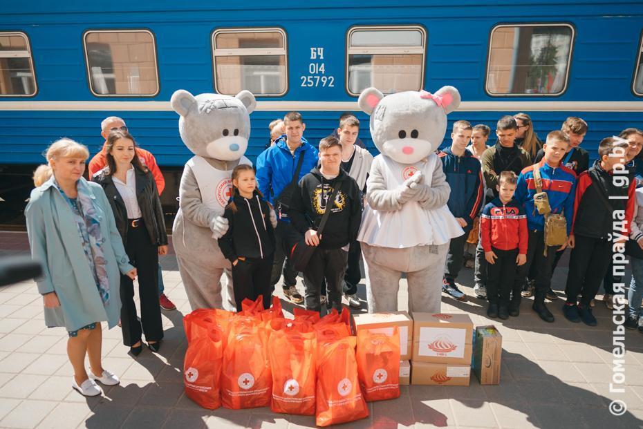 Гомель встретил детей-инвалидов из ДНР и ЛНР, которые приехали в Беларусь на оздоровление и отметят в нашей стране День Победы