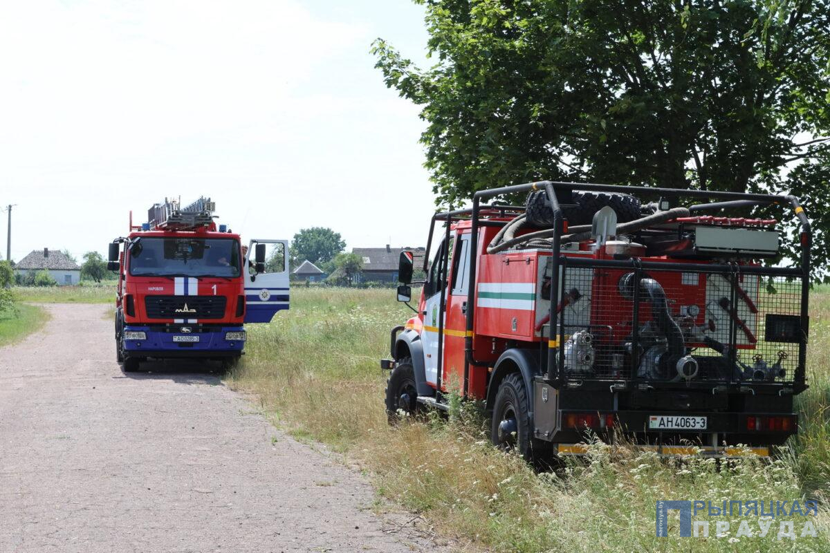 В Наровле оперативно справились с ликвидацией последствий урагана. Цифры -  Районная газета «Прыпяцкая праўда»