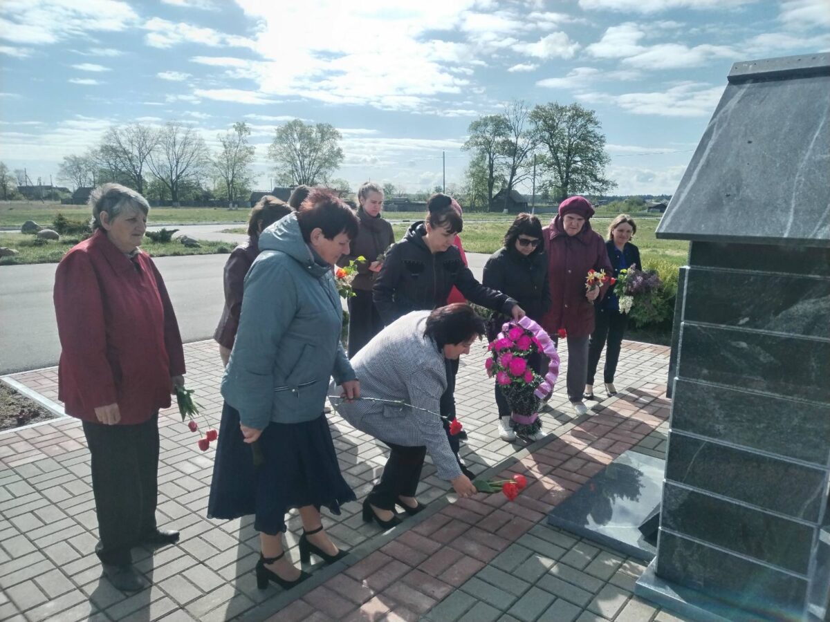 В агрогородке Завойть Наровлянского района прошел митинг-реквием к 39-й годовщине катастрофы на ЧАЭС