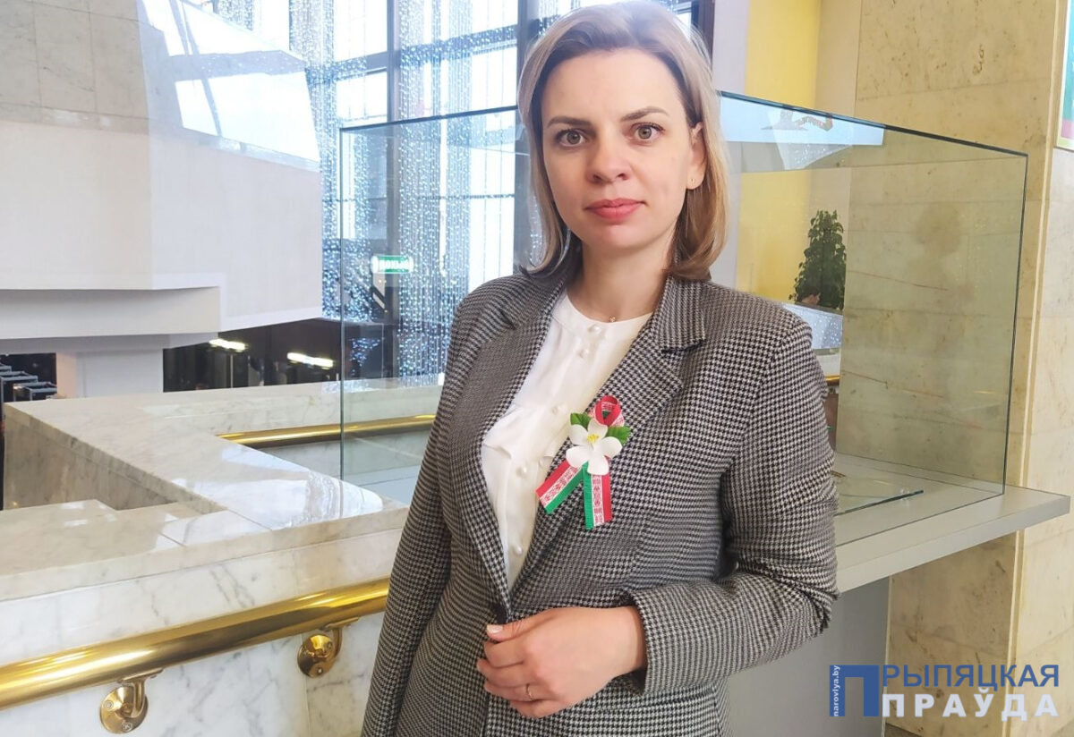 Во Дворце Республики прошел праздничный концерт, посвященный Дню Великой Победы. Своими впечатлениями поделилась наровлянка Наталья Качан