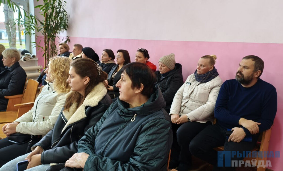 В Головчицком сельсовете состоялось заседание общественного пункта охраны правопорядка и выездное заседание комиссии по содействию занятости населения