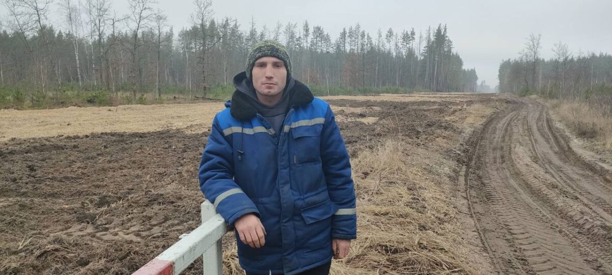 Рабочий Наровлянского ПМС Алексей Ковальчук предан делу и профессии