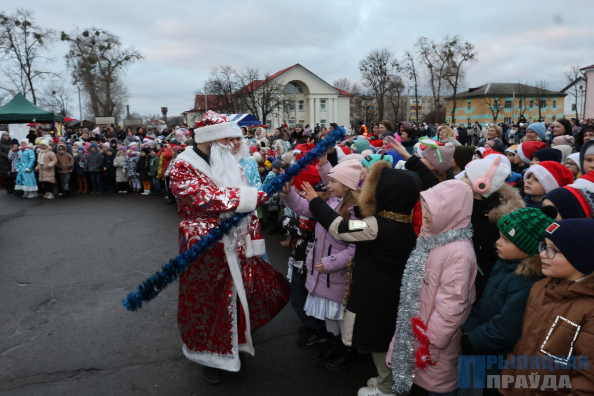 Культурная  новогодняя программа Наровлянщины