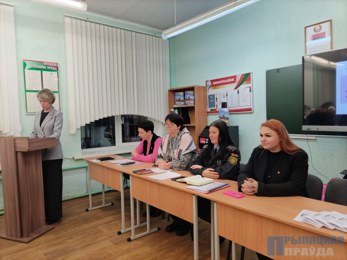 В Наровлянском государственном колледже прошло родительское собрание