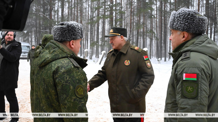 Лукашенко лично проверяет боеготовность Вооруженных Сил