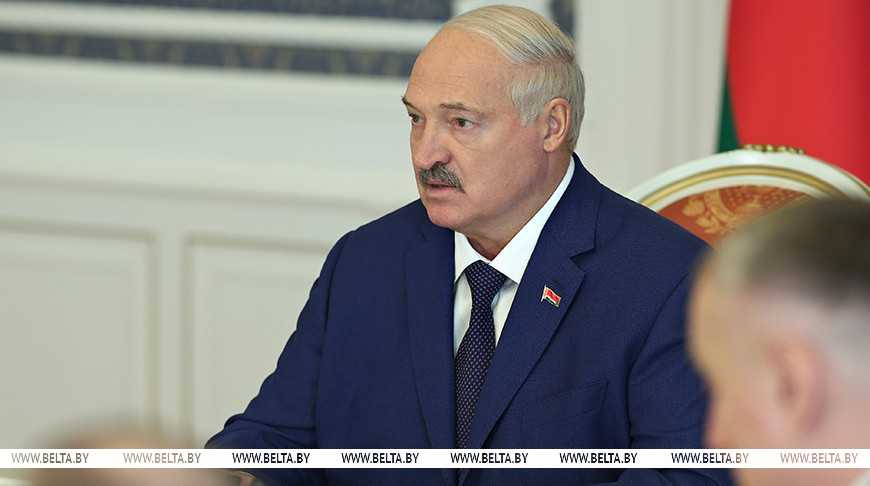 Будущее науки, отечественный боезапас и внезапный приезд на полигон. Итоги недели Президента