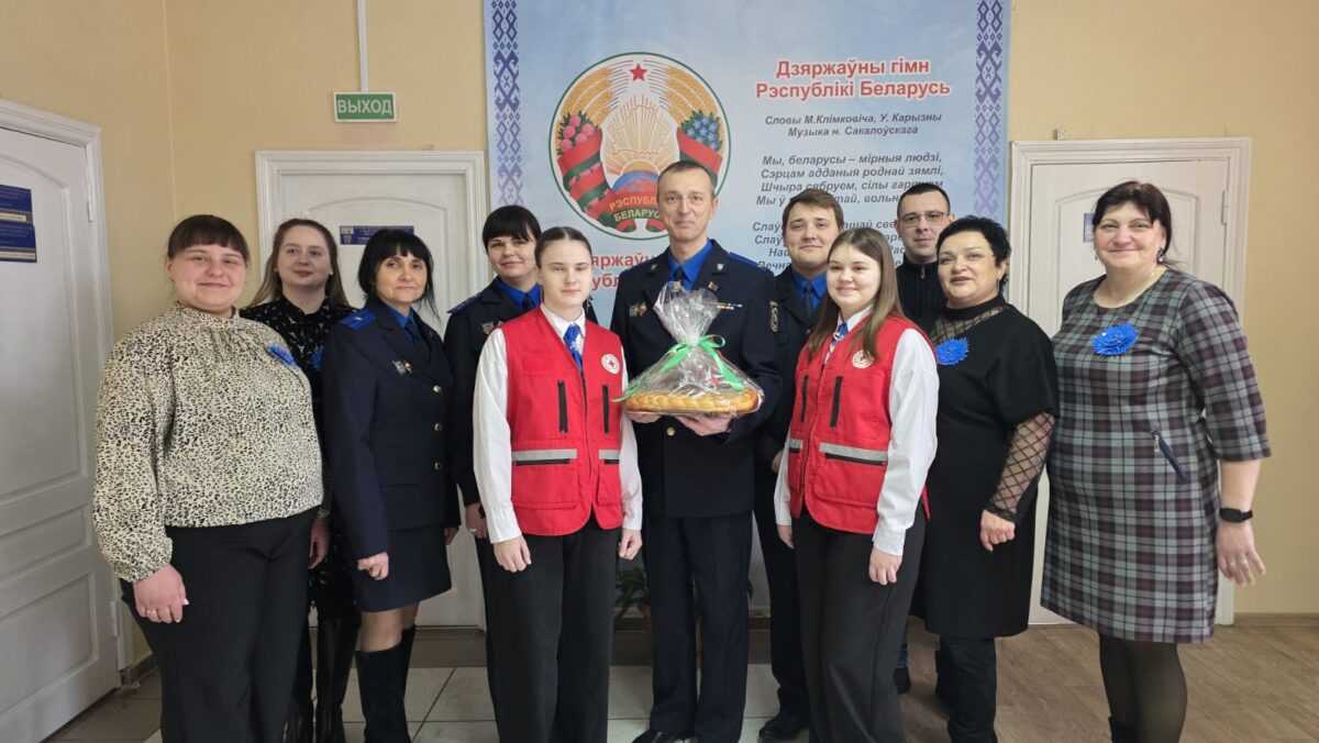 В Наровле поздравления с 23 февраля принимали люди в погонах