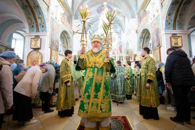 Епископ Туровский и Мозырский Леонид поздравляет с Вербным воскресеньем