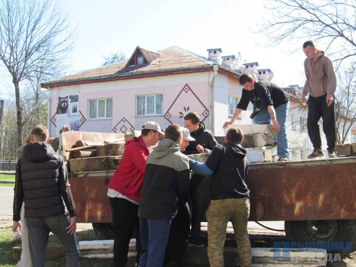 В Наровле полным ходом идет благоустройство