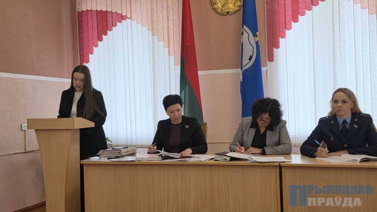 Заседание КДН прошло в Наровле