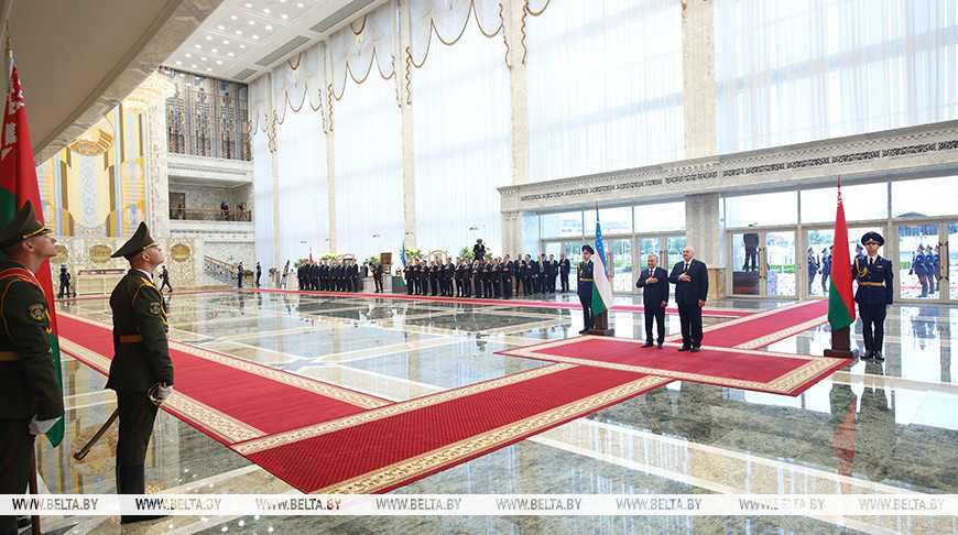 Официальный формат. Лукашенко и Мирзиёев встретились для переговоров во Дворце Независимости